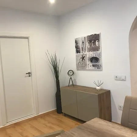 Victoria Albir Apartment *
