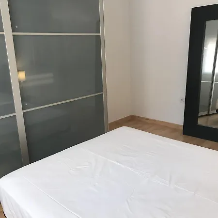 Victoria Albir Apartment *